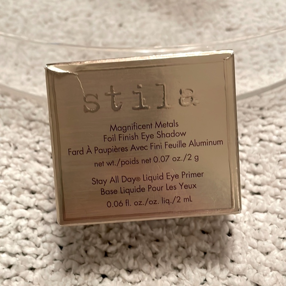 Stila foil Finish Eye Shadow